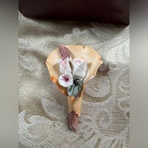 Vintage Victorian Trading Co. Ceramic Floral Bouquet – Capodimonte Style